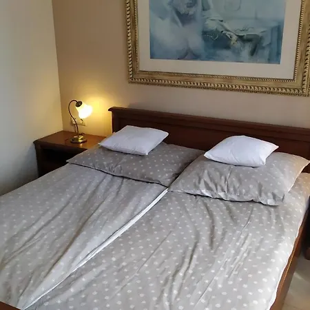Zichy Ház Apartmán *